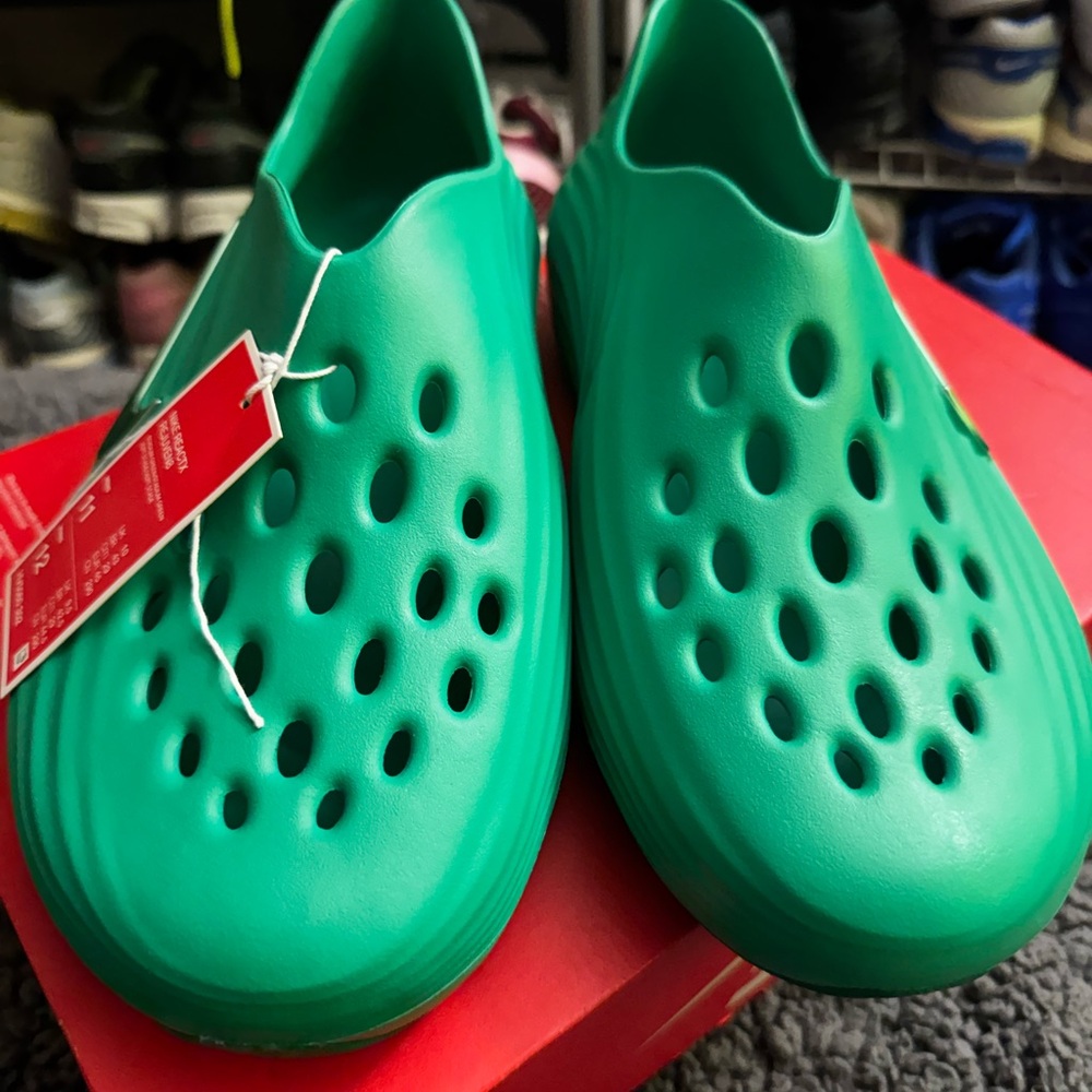 Nike Green Slip-On Loafers